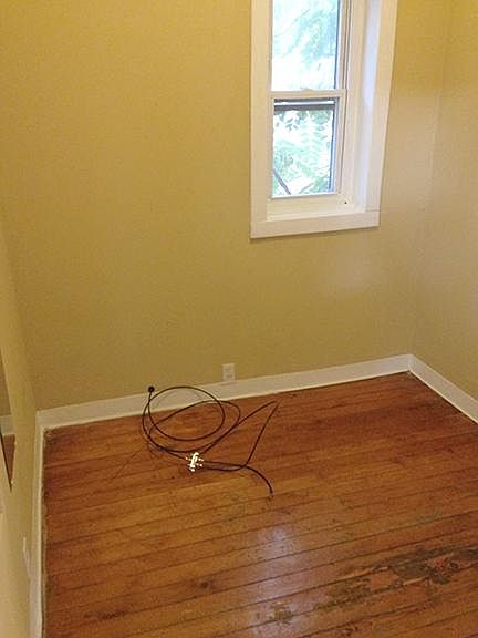 1st image of 1035 N Washtenaw Ave #2R