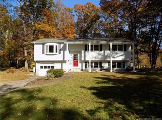 5 Nutmeg Rd, Pawcatuck, CT 06379