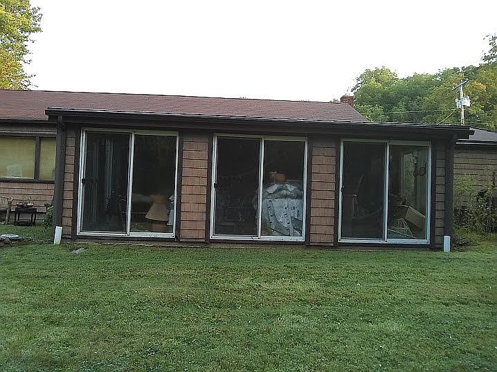 2nd image of 24 Middlefield Rd