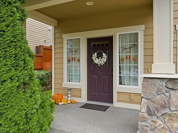 3rd image of 1013 117th Drive SE