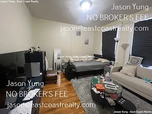 225 Kelton St Photo 1