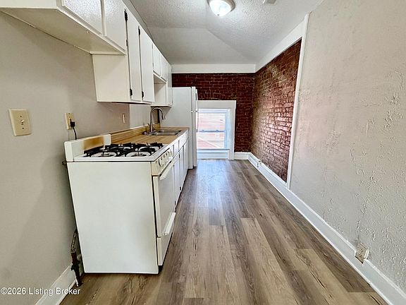 2nd image of 1507 W Jefferson St #3