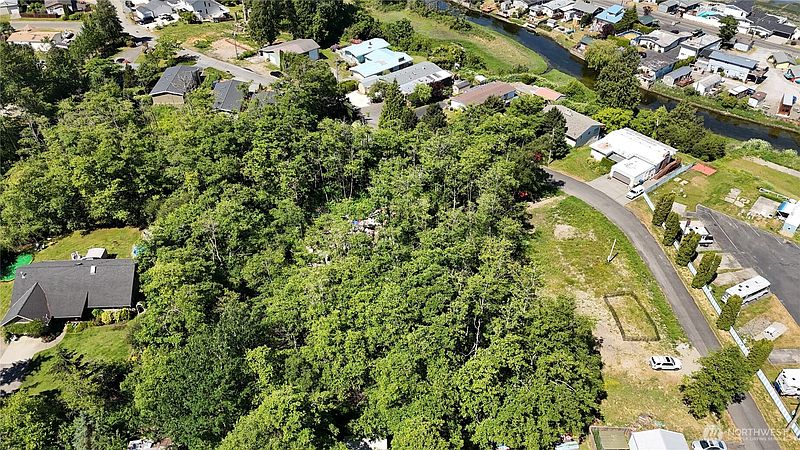 4th image of 0 Jones Street