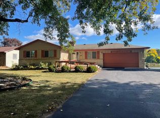 5126 Long Lake Rd, Mounds View, MN 55112