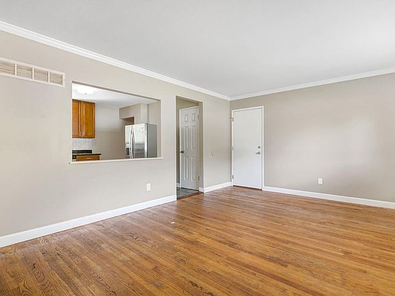 4th image of 2340 Mockingbird Ln
