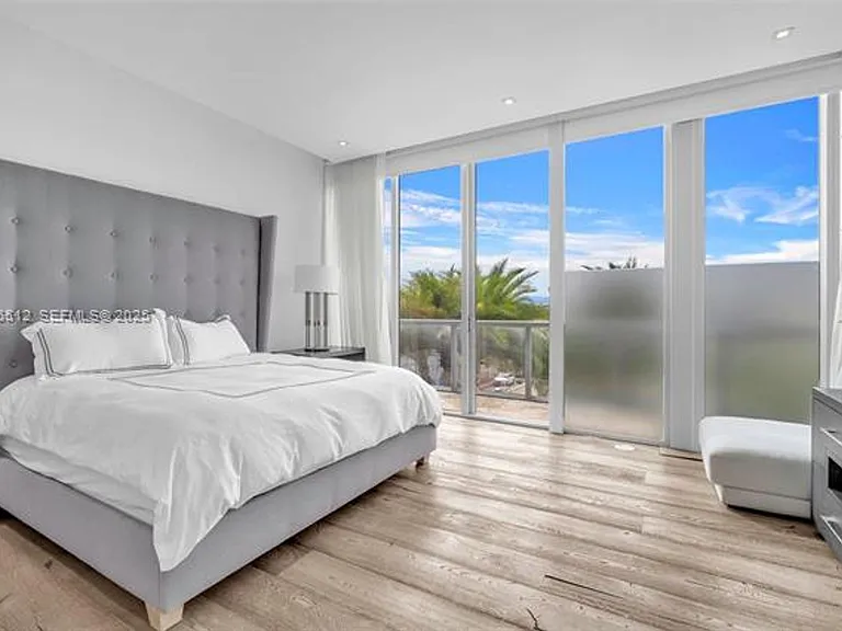 9501 Collins Ave #Townhouse 1 — Photo 34