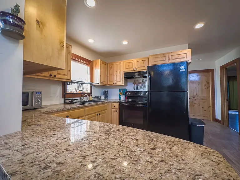 8057 Westshore Ct — Photo 3