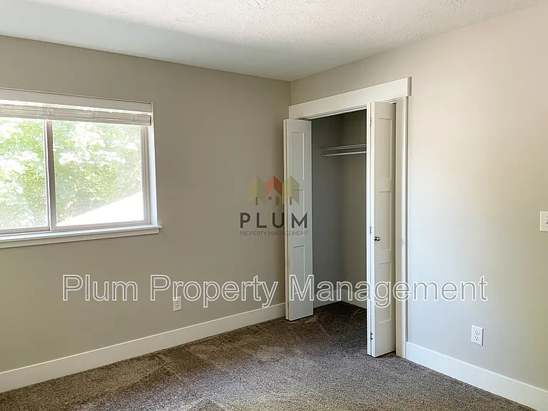 2795 Hamilton Way #B — Photo 9