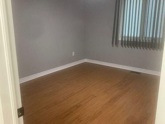5th image of 902 Notre Dame St #100