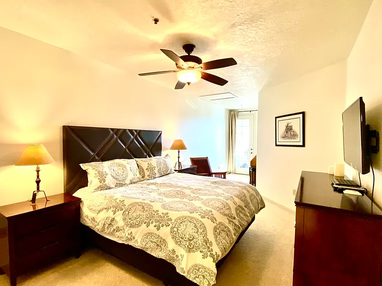 1325 S Highway 89 — Photo 11