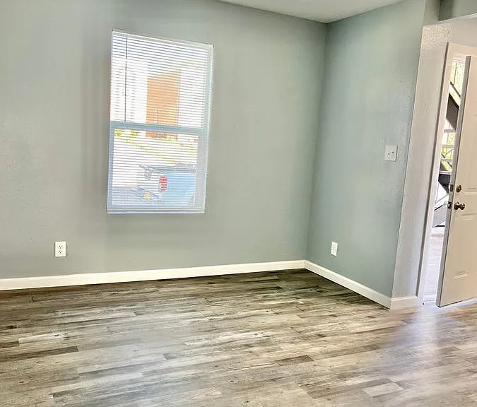 11117 Senac Pl NE #D — Photo 3