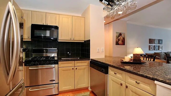 Sold by Park Property Advisors | media 4
