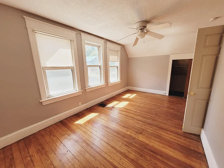 6041 Tracy Ave — Photo 11