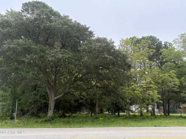 917 Bricklanding Road SW, Shallotte, NC 28470