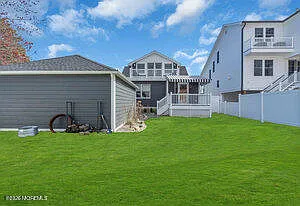 111 Sanborn Ave — Photo 47