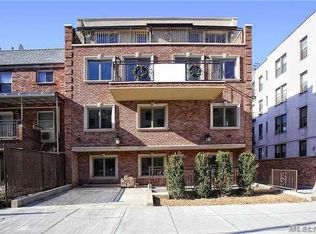 2114 33rd St, Astoria, NY 11105