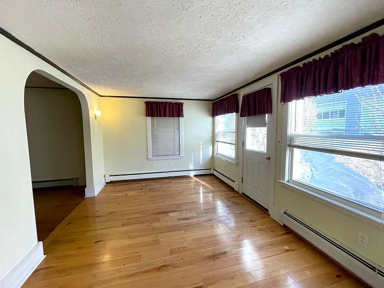 732 Highland Ave — Photo 16