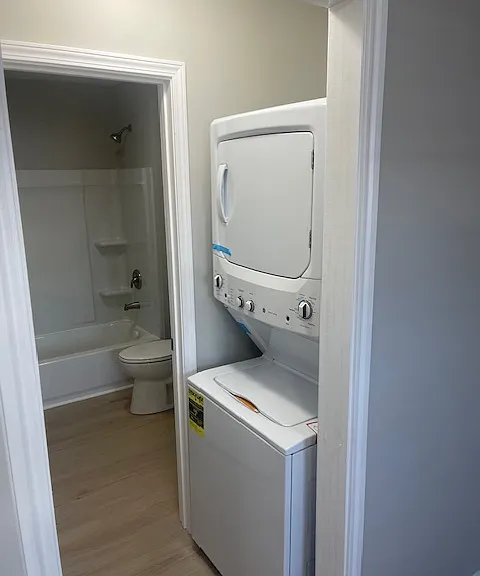 607 E Main St #1 — Photo 25