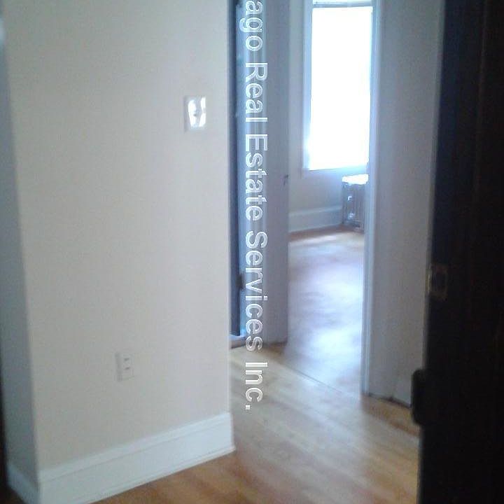 1st image of 1914 W Morse Ave