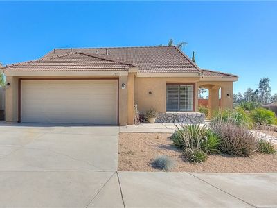 28951 Shadow Creek Ln, Highland, CA, 92346