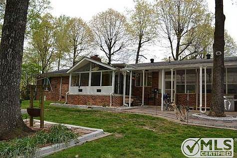 4th image of 206 Oakwood Trl