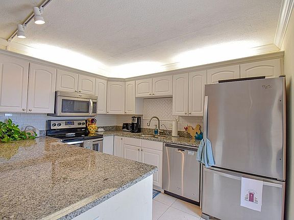 3rd image of 1170 6th Ave APT 4A