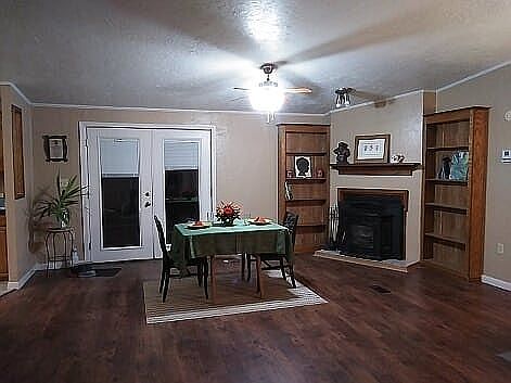 Pellet stove Doors to deck