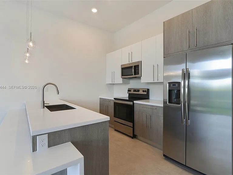 4413 NW 9th St — Photo 7
