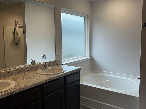 5th image of 537 Albert Meadow Ln