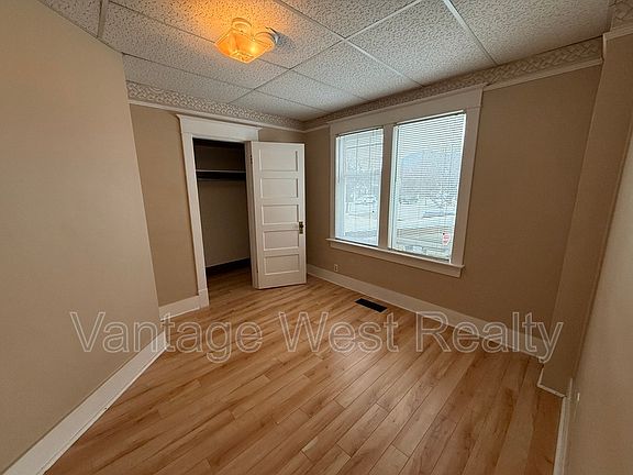4th image of 690 Winnipeg St #102