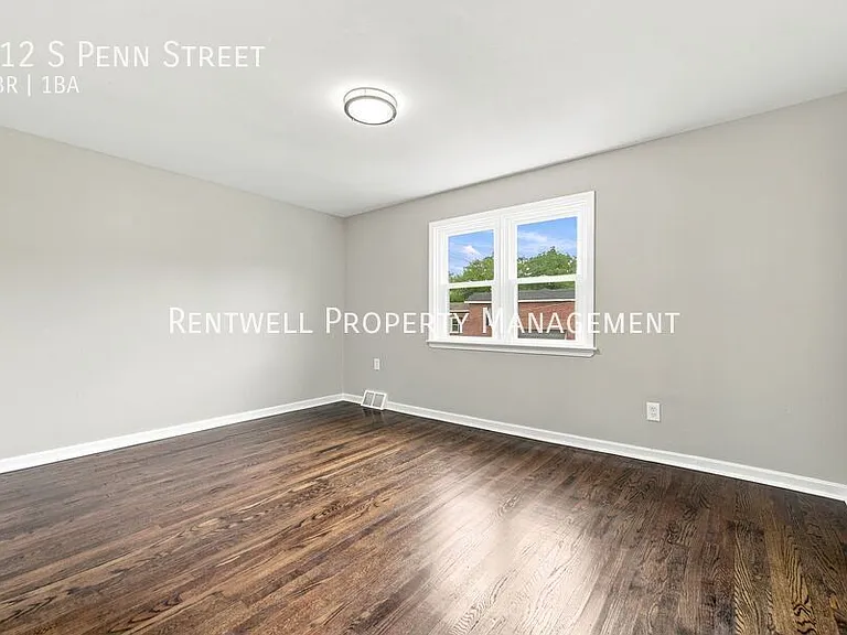 712 S Penn St — Photo 8