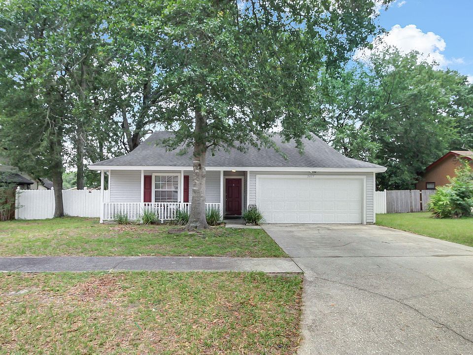 1st image of 2417 Winterwood Cir W