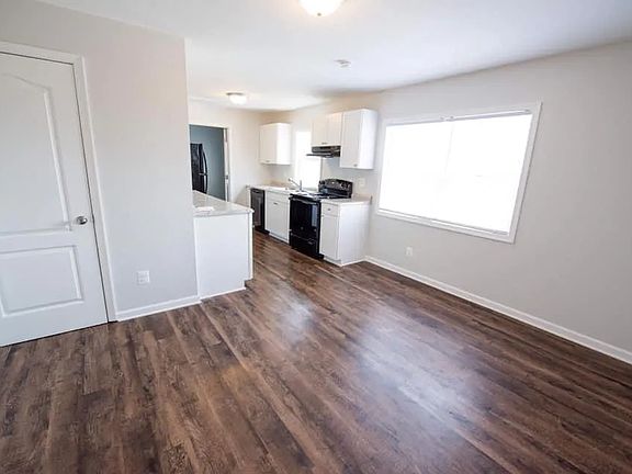4th image of 22880 Dement Ln Unit 2