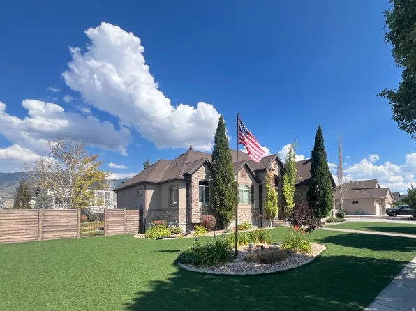 5352 N Horseshoe Dr, Tooele, UT 84074