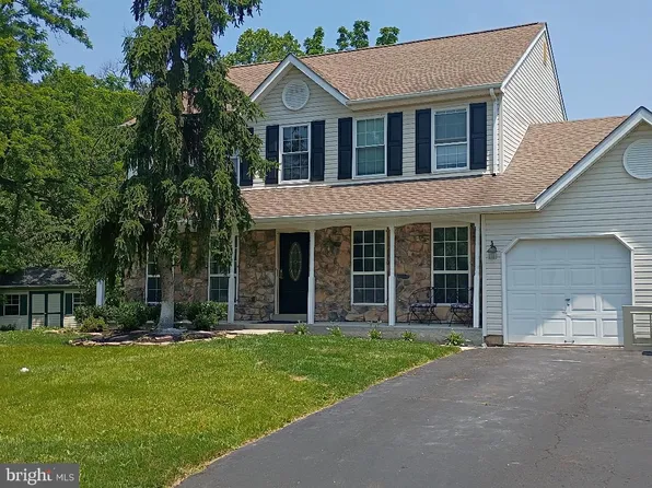 102 Summit Pl, Lansdale, PA 19446