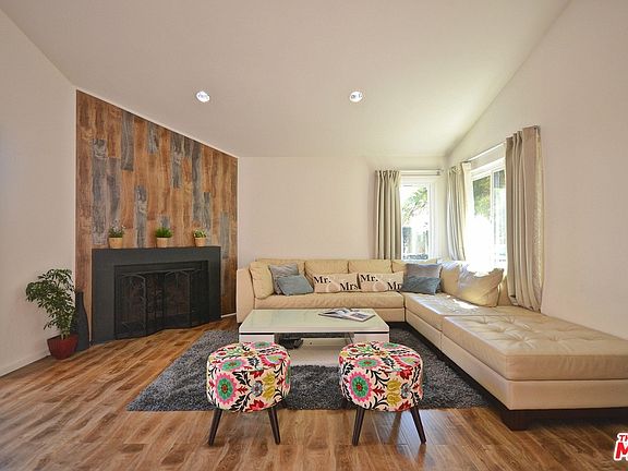 2nd image of 2603 Voorhees Ave Frnt #