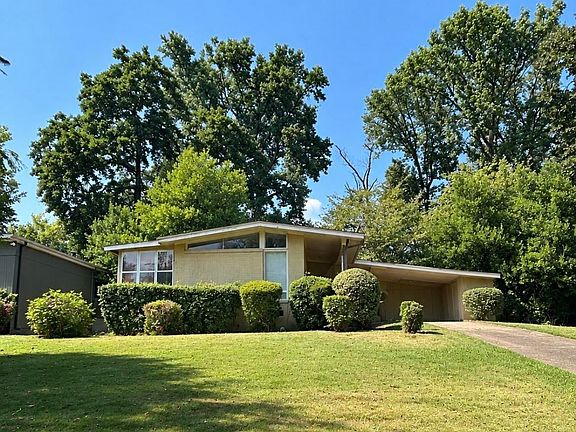 2nd image of 1636 Beckham Dr