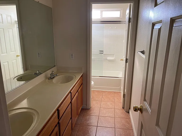 2330 Arthur Nate Haugh Dr — Photo 2