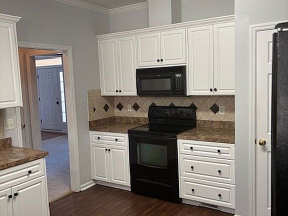 2nd image of 634 Cornerstone Pl
