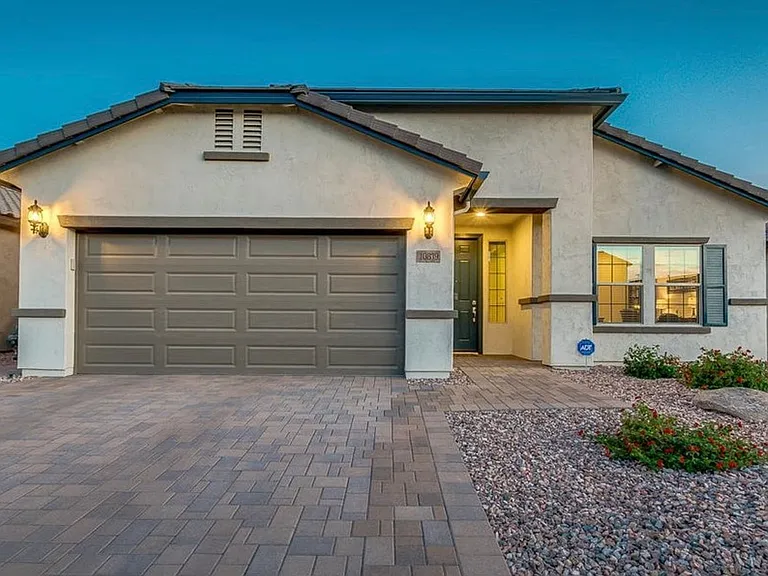 10819 W Swayback Pass — Photo 1