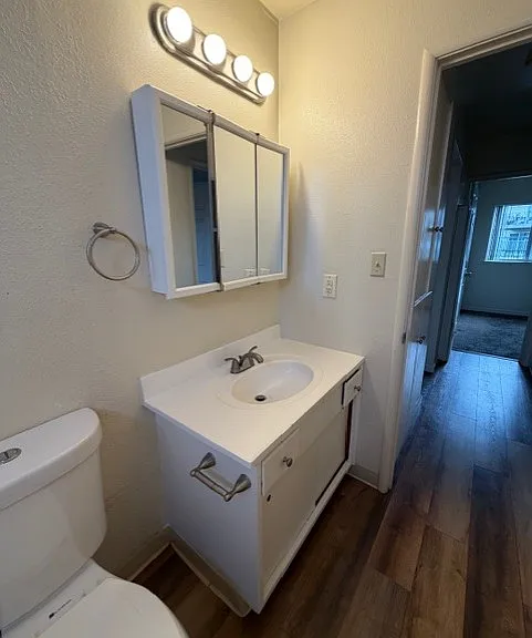 Montgomery Country Club Apartments — Photo 14