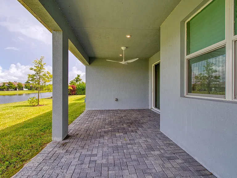 10407 SW Aquila Way — Photo 36