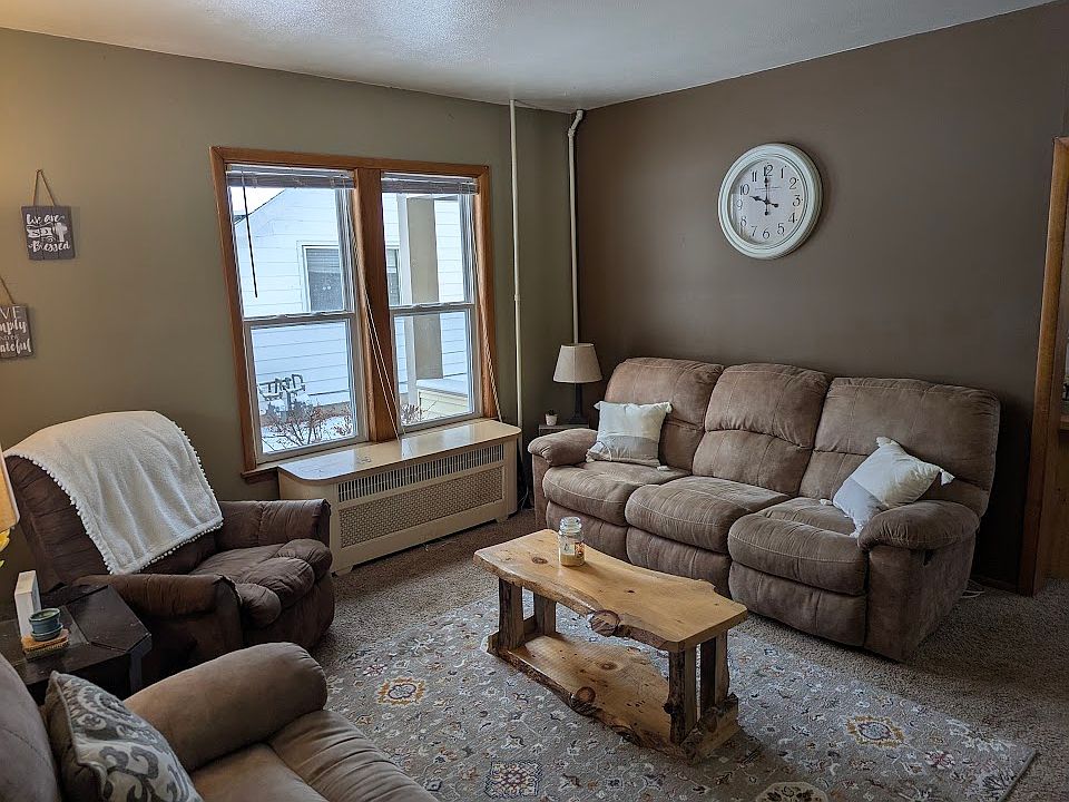 Living Rm from front door