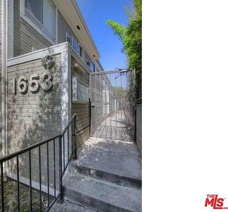 3rd image of 1653 Micheltorena St APT 5