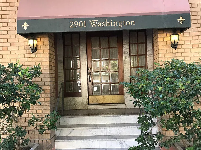2901 Washington St #4 — Photo 1
