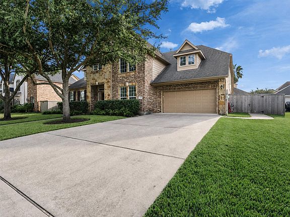 4th image of 2557 Estrada Dr
