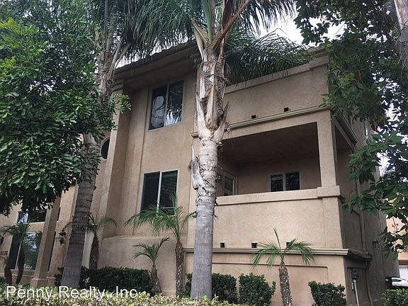 2nd image of 1132 Grand Ave