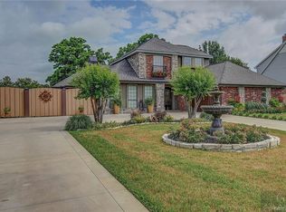 405 Highland Dr, Bossier City, LA 71111