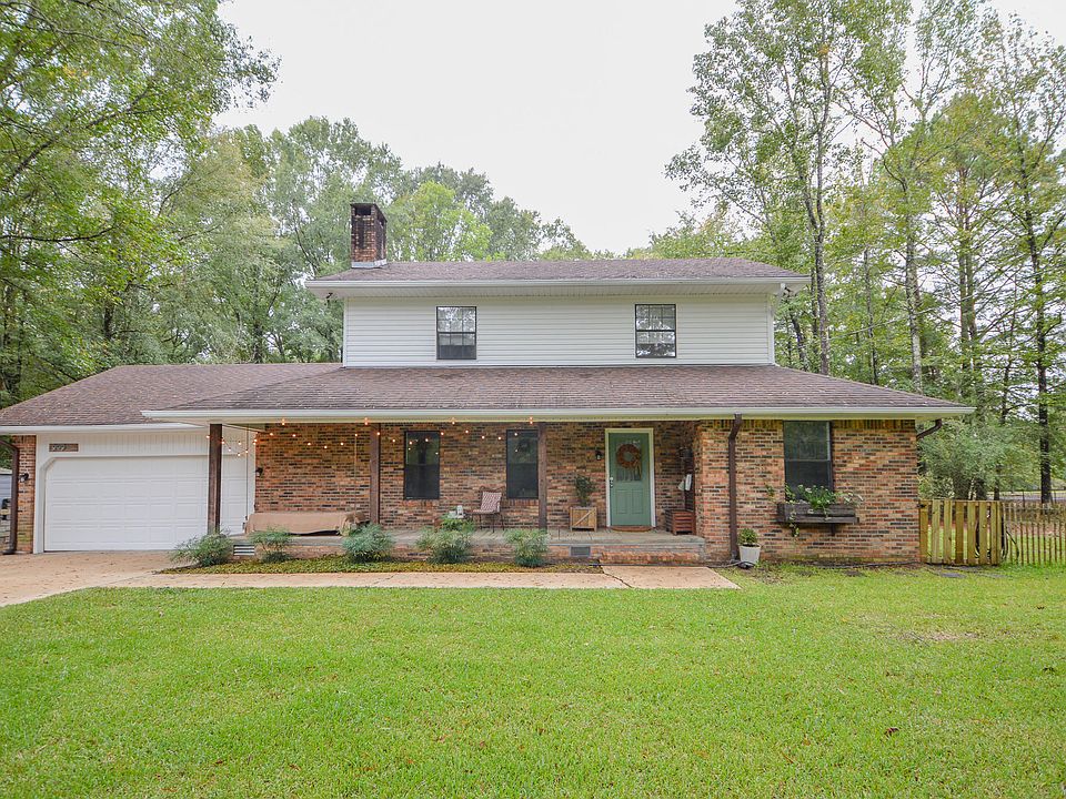 1st image of 909 Horseshoe Cir