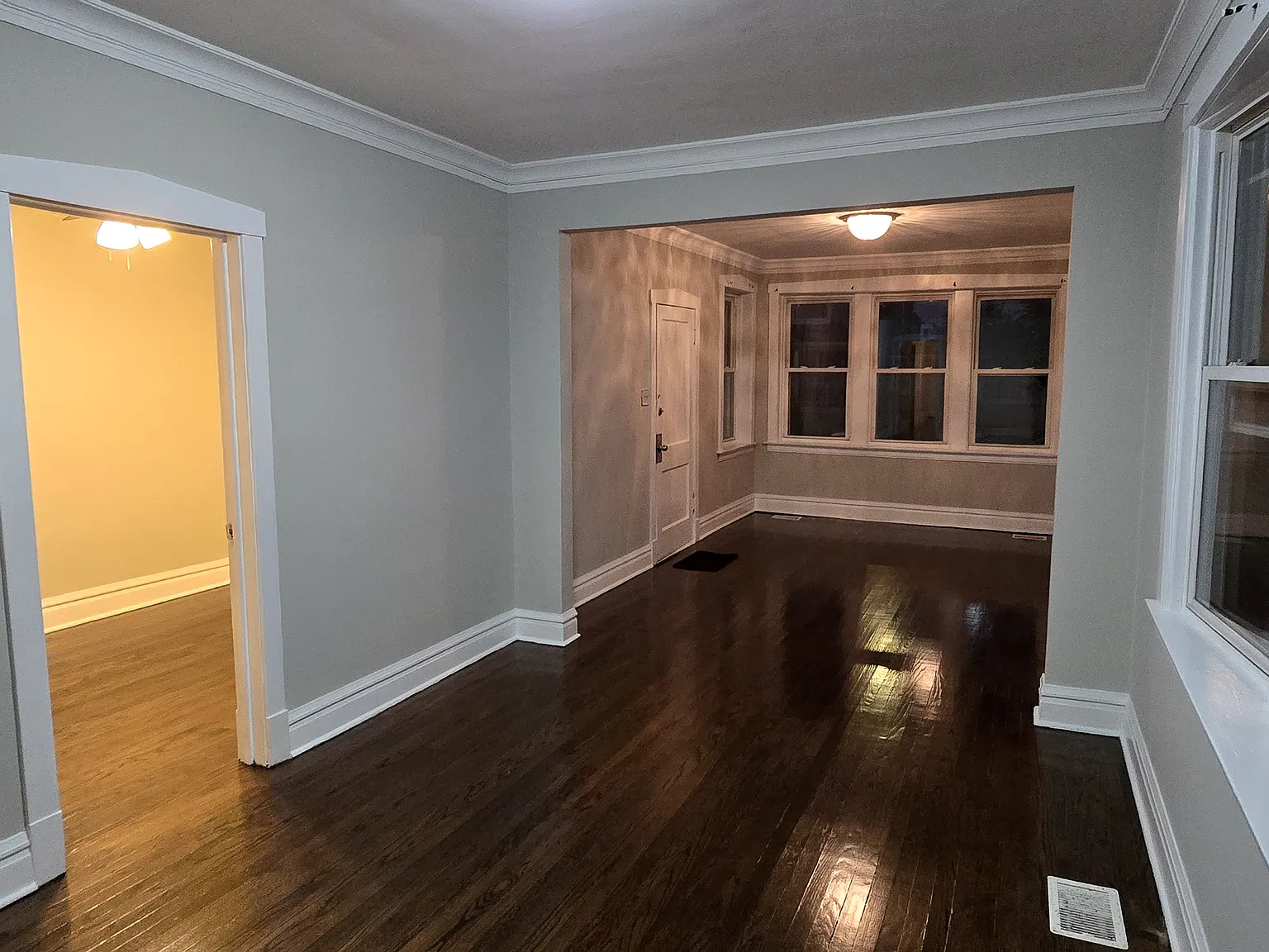 1310 S 49th Ct — Photo 3